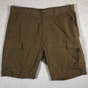 Levi Strauss & Co Men’s Brown Size 38 Loose Carrier Cargo Shorts